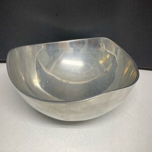 Nambé 527 Handmade Serving Bowl Tri Corner Dish Made of Aluminum Alloy Metal